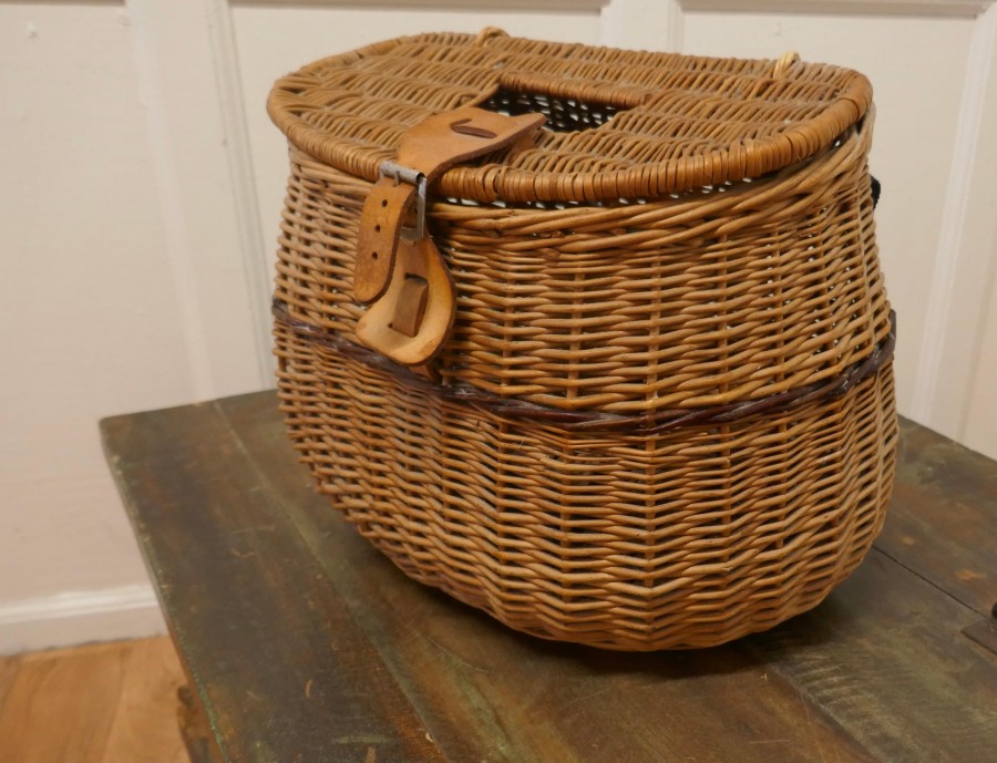 Vintage Victorian Oval Wicker Fishing Creel - Image 4