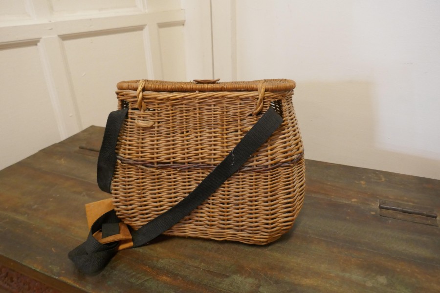Vintage Victorian Oval Wicker Fishing Creel - Image 6