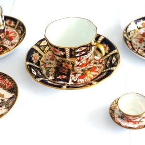 Vintage Collection of 5 Royal Crown Derby Imari Cups and Saucers