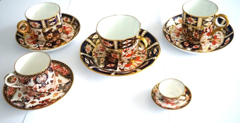 Vintage Collection of 5 Royal Crown Derby Imari Cups and Saucers