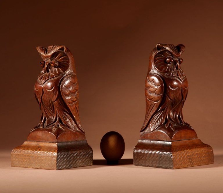 Black Forest Unusual Large Amusing Pair Of Owl Carved Wooden Bookends Circa 1900-20.