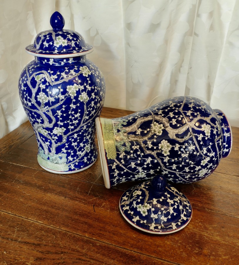 A Large Pair of Oriental Porcelain Ginger Jars A Lovely Vintage pair the Jars beautifull - Image 8