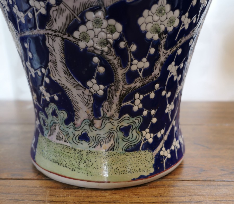 A Large Pair of Oriental Porcelain Ginger Jars A Lovely Vintage pair the Jars beautifull - Image 10