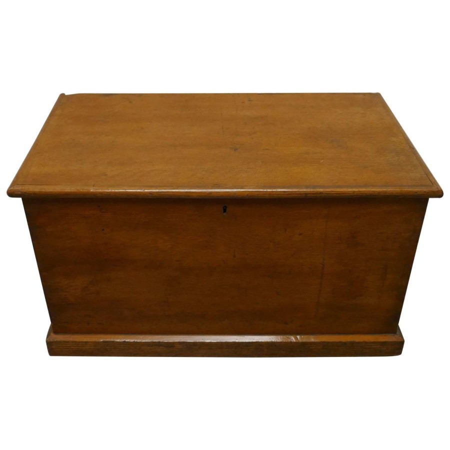 Georgian Golden Finish Oak, Pine Blanket Chest