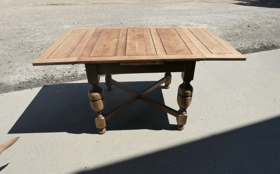 Golden Oak Cottage Draw Leaf Table - Image 7