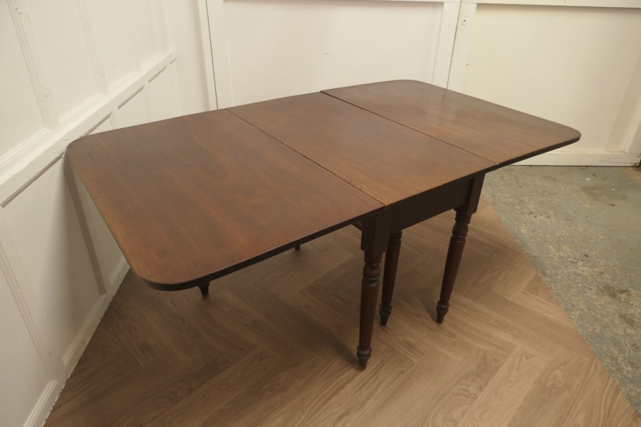 Victorian Mahogany Drop Leaf Cottage Diner - Image 9