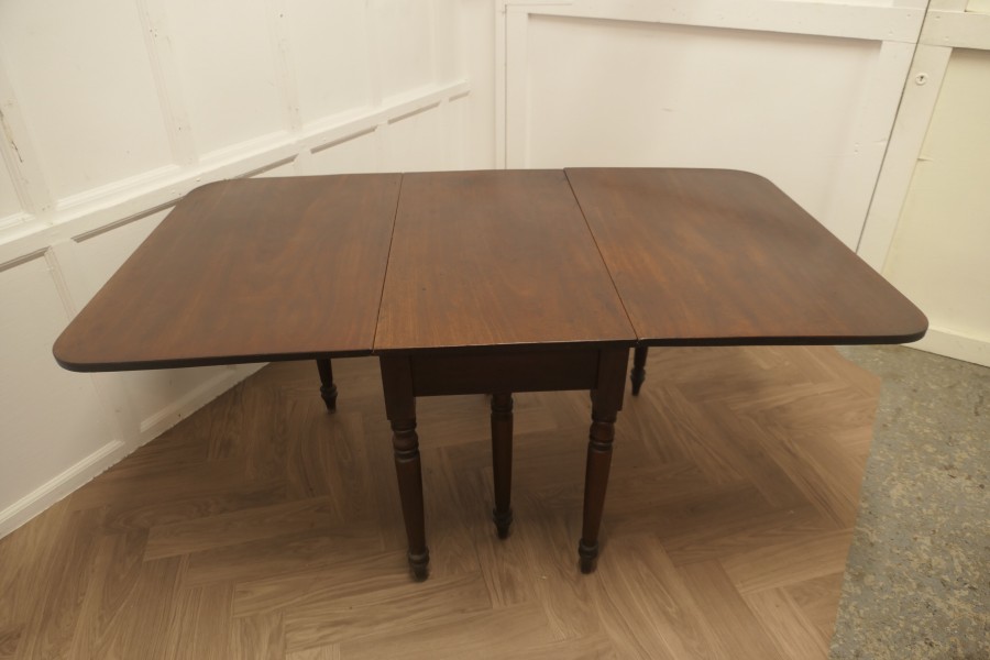 Victorian Mahogany Drop Leaf Cottage Diner - Image 10