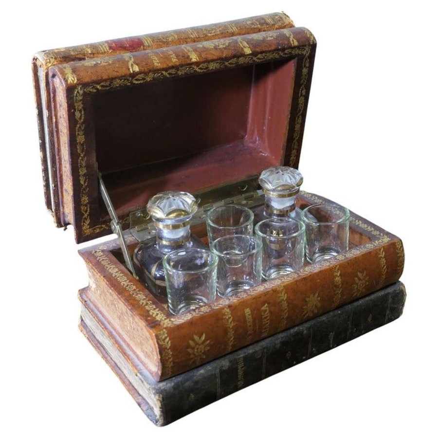 Vintage Novelty Ceramic Trompe-L’oeil Cave de Liqueur