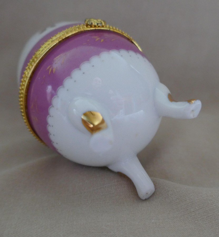 Vintage Rose Chintz Egg Shaped Ceramic Trinket Box with Hinged Lid - Image 11