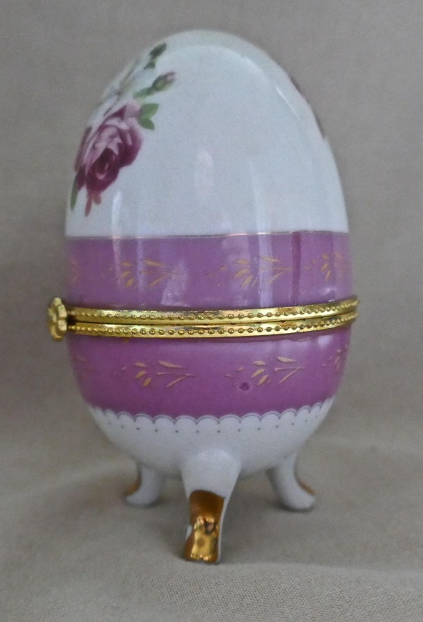 Vintage Rose Chintz Egg Shaped Ceramic Trinket Box with Hinged Lid - Image 3