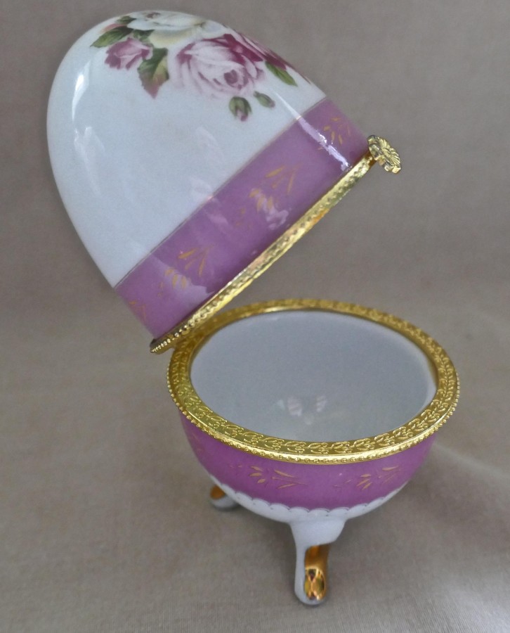 Vintage Rose Chintz Egg Shaped Ceramic Trinket Box with Hinged Lid - Image 8