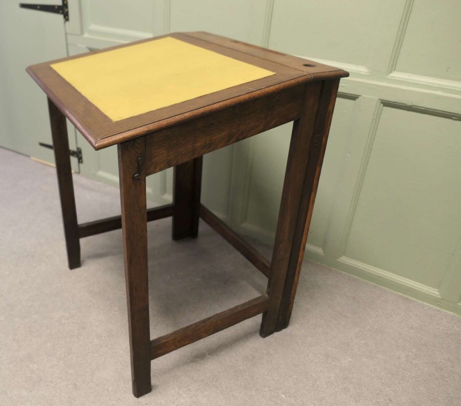 Adjustable Clerks Desk Restaurant Station Greeter