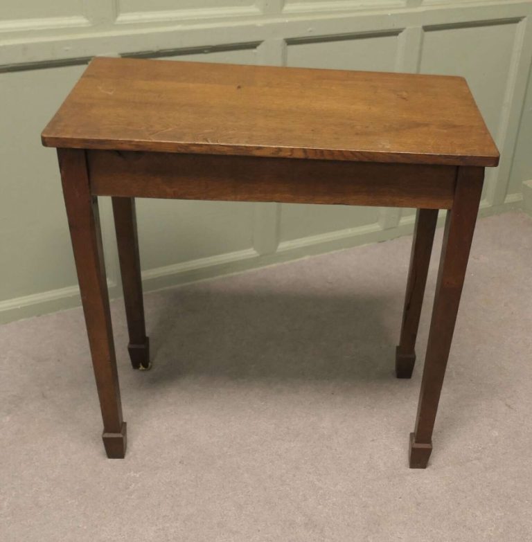 Arts and Crafts Oak Occasional Table or Side Table