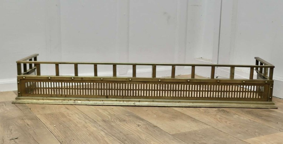 Heavy Quality Victorian Brass Fender, Industrial Look