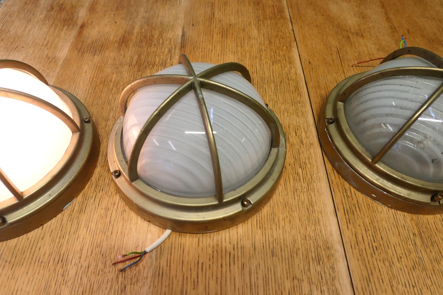 Set of 4 Vintage Style Nautical Brass Wall Lights - Image 6