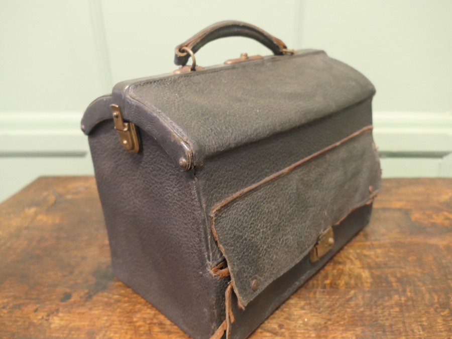 Traveling Dentist Gladstone Bag This Vintage Leather Dentist Traveling Case or Gladstone - Image 3