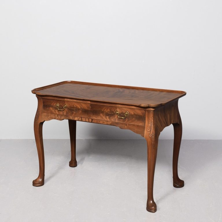 Whytock & Reid of Edinburgh Side Table
