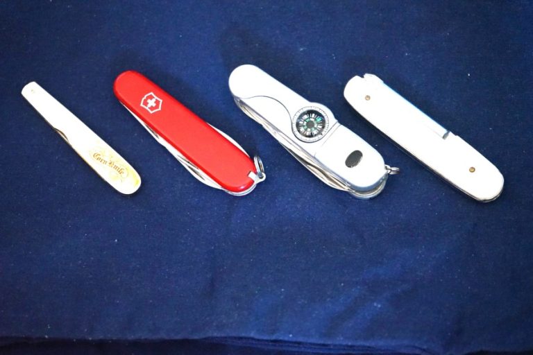A Collection of 4 Vintage Pocket Knives – Free UK Postage