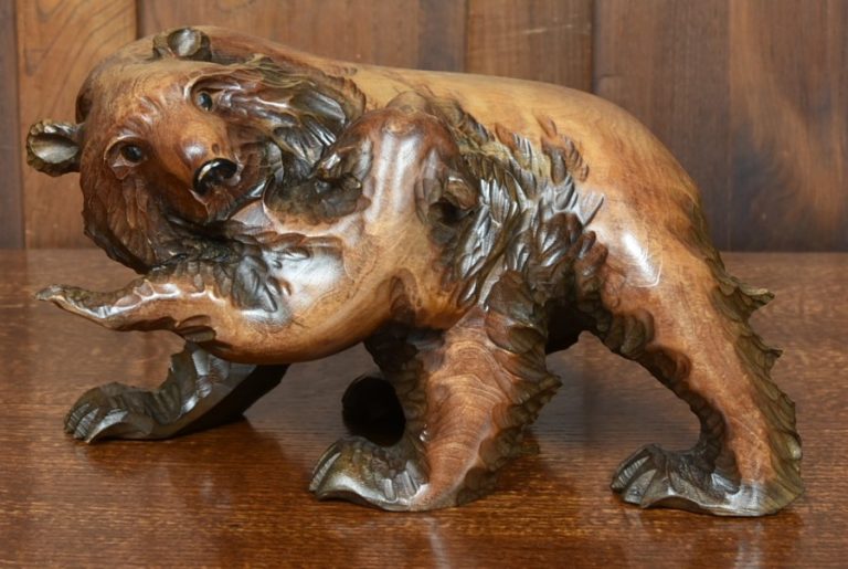 Japanese Carved Wooden Bear with Cub SAI4309
