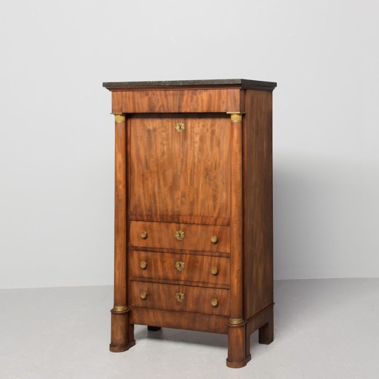 A French King Louis XVIII of the Bourbon Restoration (1815–1830) mahogany Secretaire Abattant