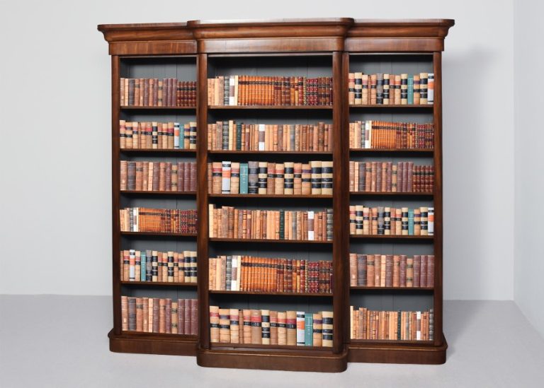 Victorian mahogany breakfront open bookcase in three sections, each with 5 adjustable shelves