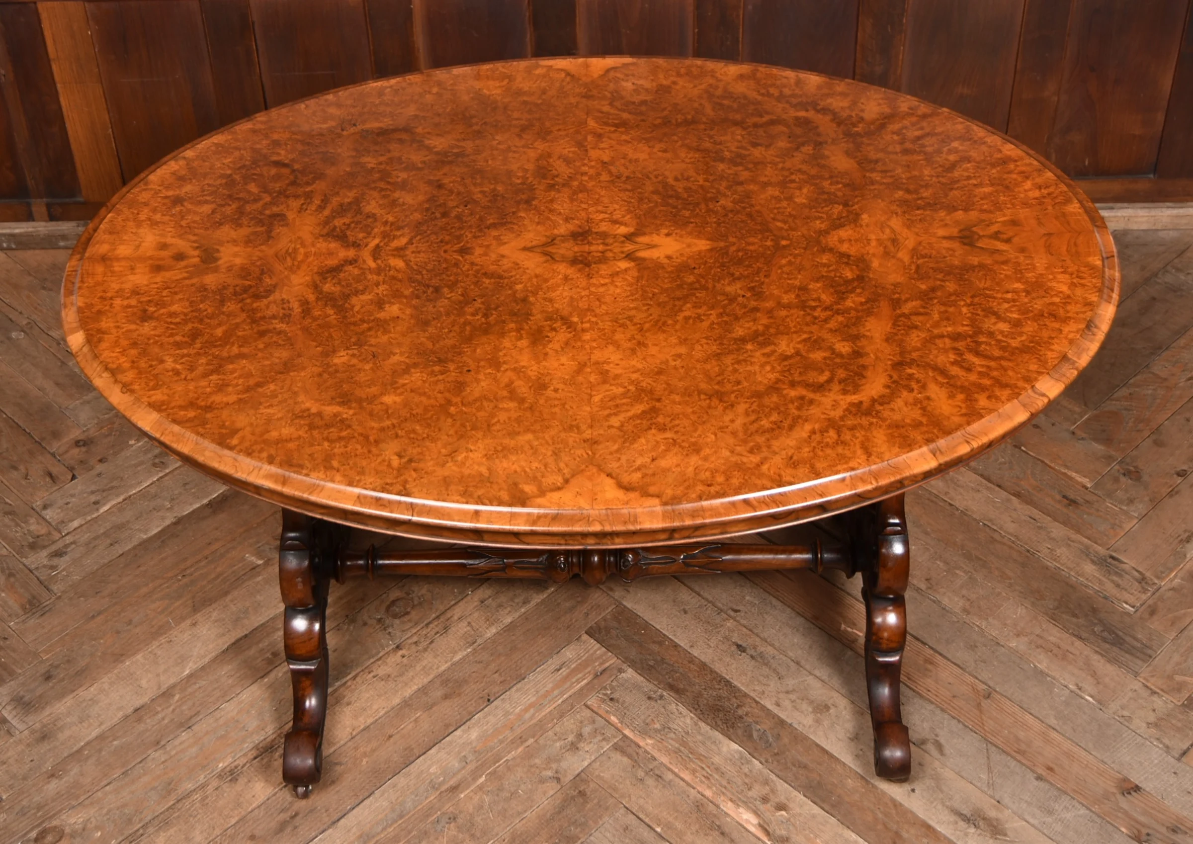 Victorian Walnut Centre Table – SAI4315 Antique Furniture 3 Victorian Walnut Centre Table - SAI4315 - Image 3