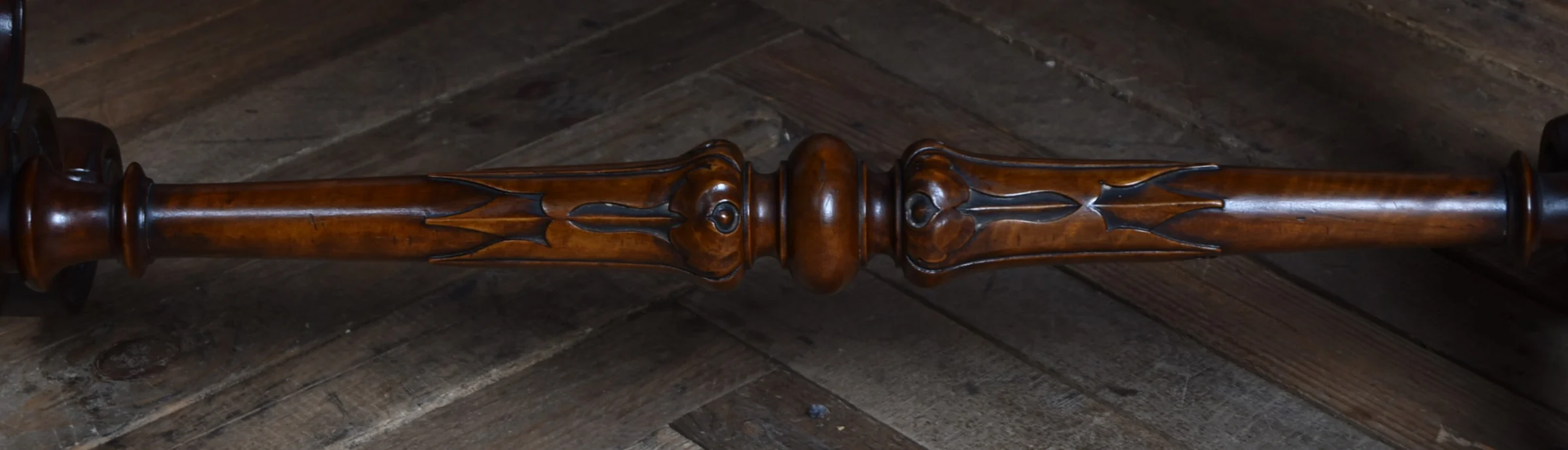 Victorian Walnut Centre Table – SAI4315 Antique Furniture 12 Victorian Walnut Centre Table - SAI4315 - Image 12