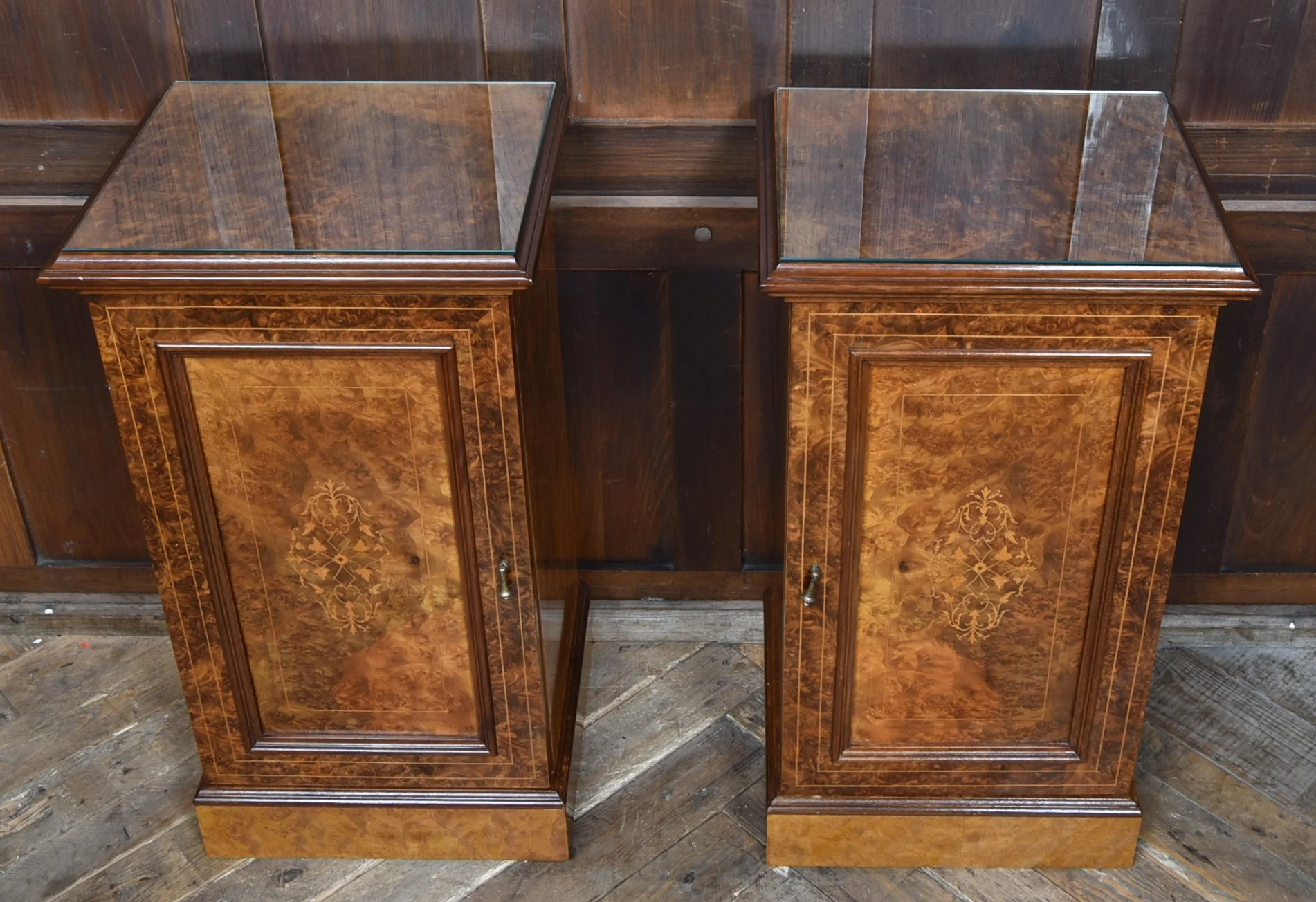 Pair of Edwardian Walnut Bedside Pot Cupboards SAI4324 Antique Cabinets 5 Pair of Edwardian Walnut Bedside Pot Cupboards SAI4324 - Image 5