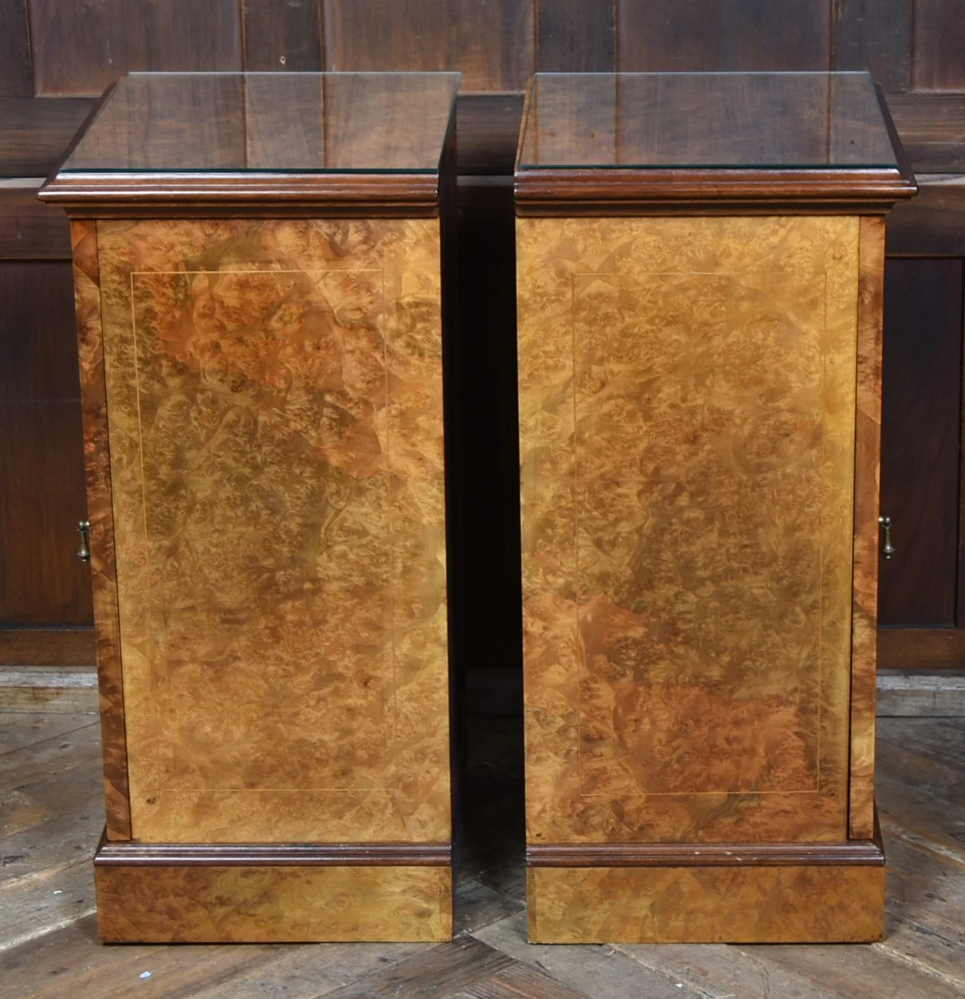 Pair of Edwardian Walnut Bedside Pot Cupboards SAI4324 Antique Cabinets 7 Pair of Edwardian Walnut Bedside Pot Cupboards SAI4324 - Image 7