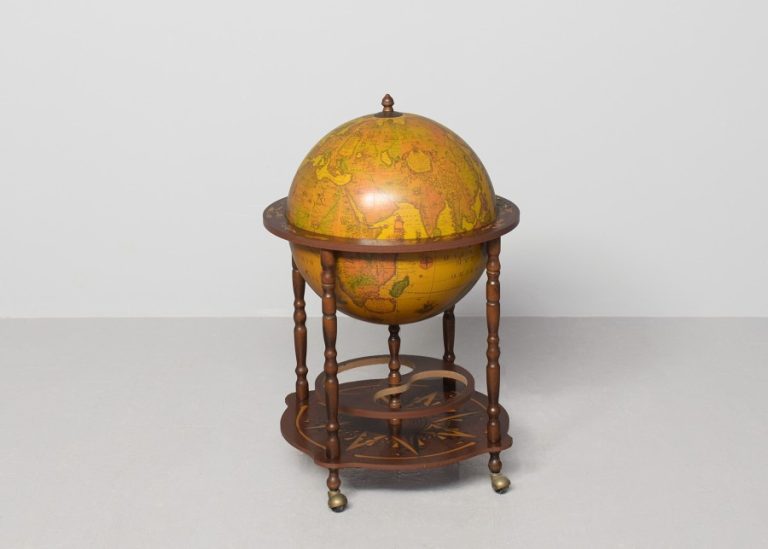 Retro Globe Drinks Trolley