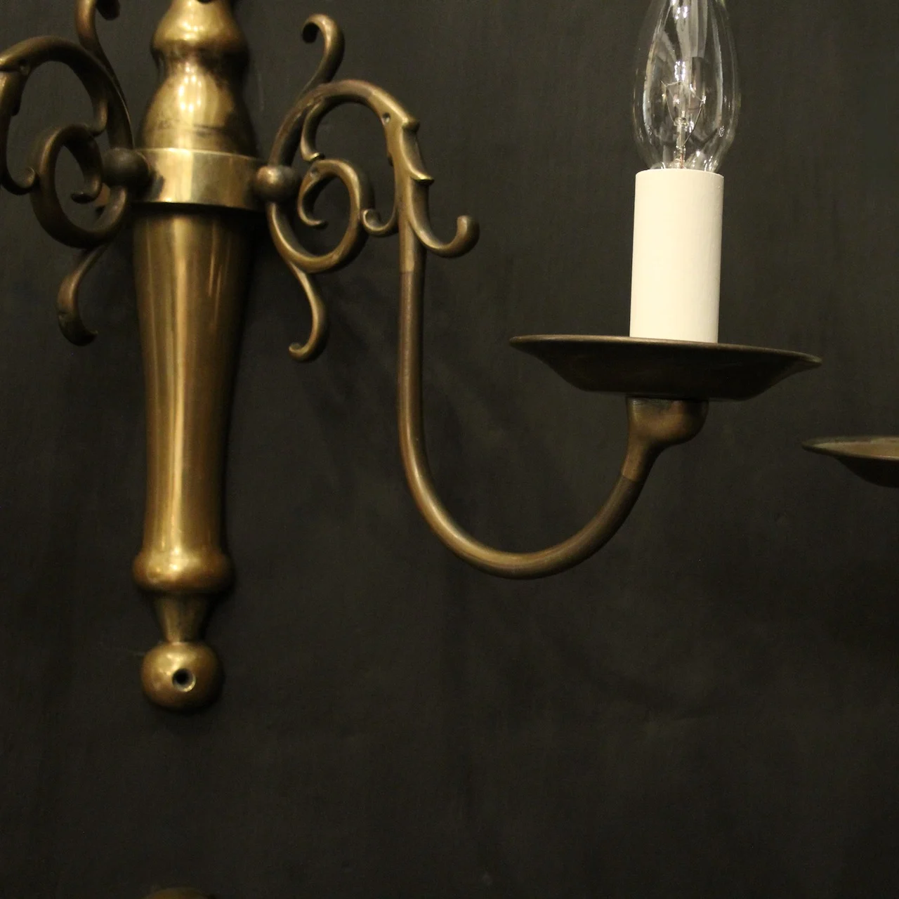 English Set Of 4 Brass Antique Wall Lights Antique Lighting 5 English Set Of 4 Brass Antique Wall Lights - Image 5