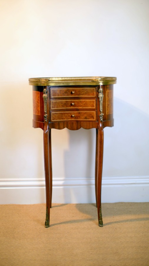 Fine French Louis XV Style Burr Walnut & Mahogany Kidney-Shaped Hall Table