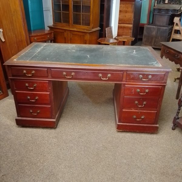 Antique 1920&#8217;s Pedestal Desk