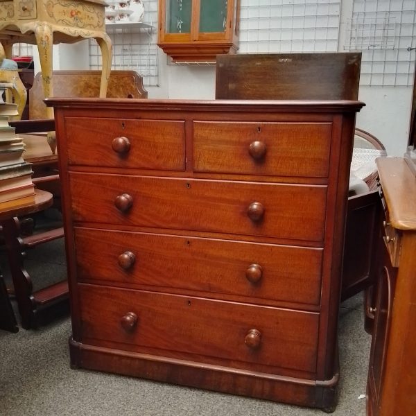 Good Antique Victorian Chest of Drawers