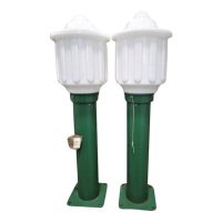 A Pair Vintage Green Garden Light, Unused.