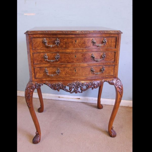 Burr Walnut Queen Anne Style Shaped Side Table