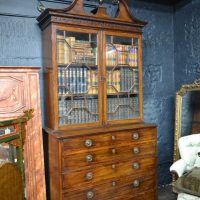 GEORGIAN SECRETAIRE BOOKCASE
