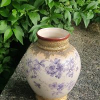 Ceramic vase with hand-painted wisteria decoration in Japanese Satsuma style