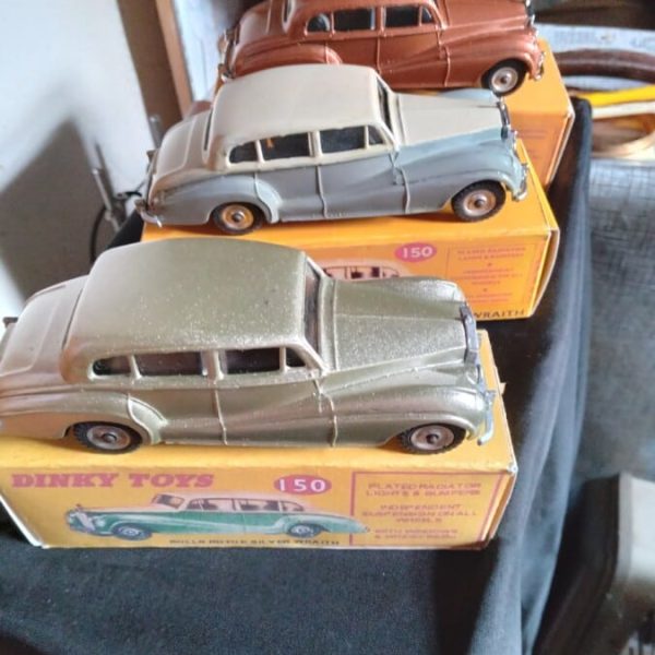 THREE DINKY TOYS (1950&#8217;s) ROLLS ROYCE CARS