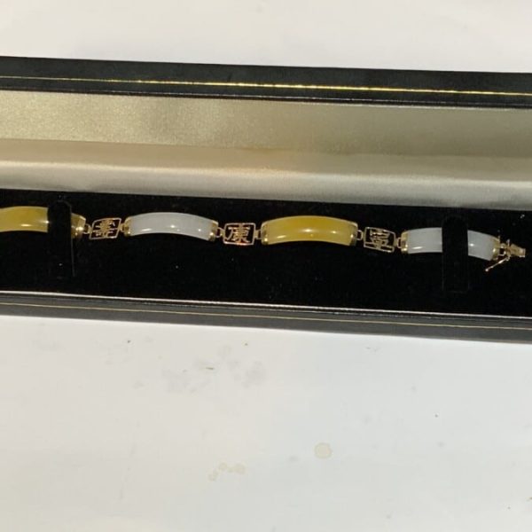 Stunning jade and gold Chinese styled ladies bracelet