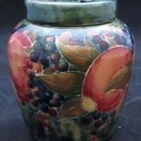 William, Moorcroft, Pomander