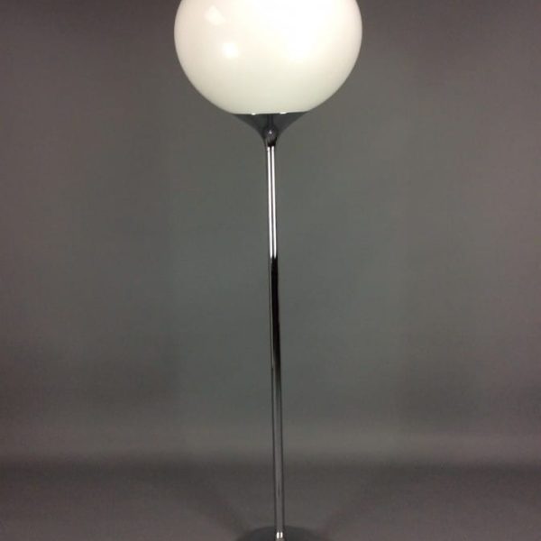 Guzzini 1960&#8217;s/1970&#8217;s Chrome &#038; Acrylic Floor Lamp