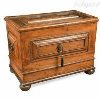 Renaissance Italian Chestnut Box Coffer Dowry Chest