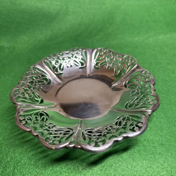 Shallow Pierced Bonbon dish, 1905 Sheffield, Roberts & Belk