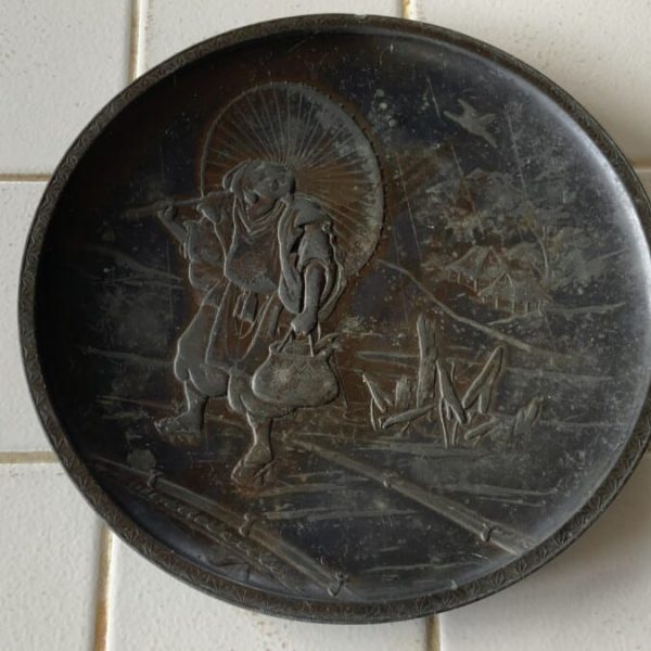 Japanese Momo serving dish Bronze Meiji period