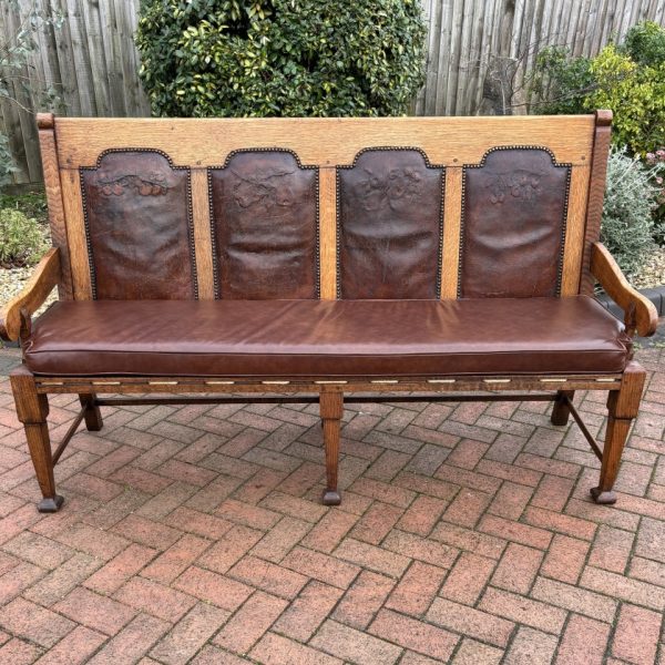 Arts &#038; Crafts Oak and Leather Settle