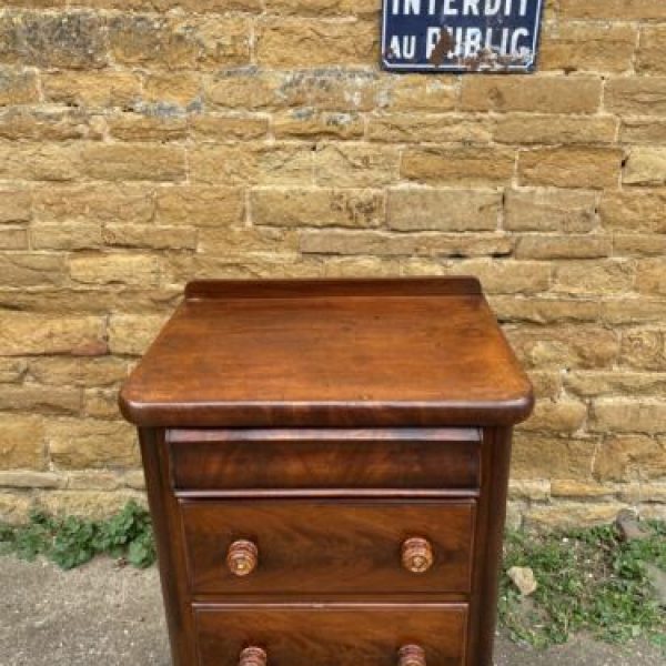 Antique Mahogany Bedroom Chest of Drawers, c 1860