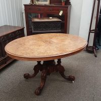 Antique Victorian Walnut Oval Table