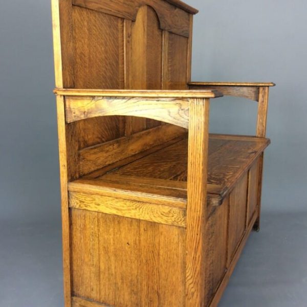 Arts &#038; Crafts Oak Settle c1900&#8217;s