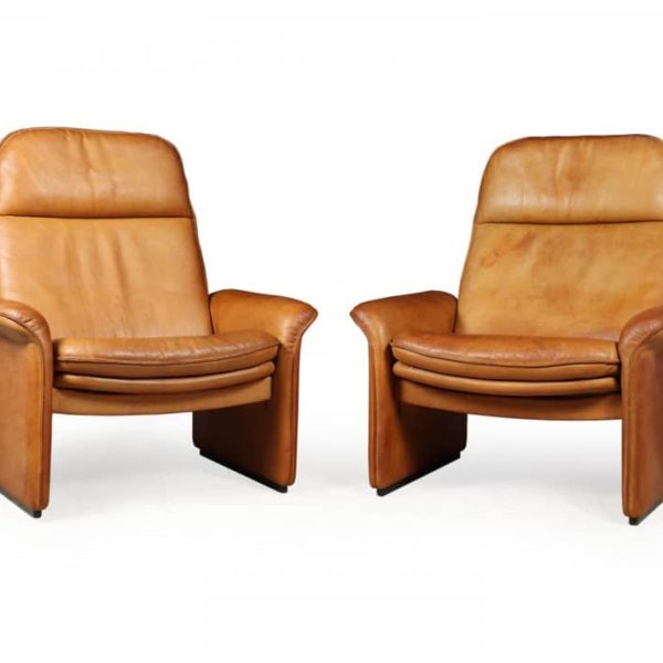 A Pair of de Sede Reclining DS50 in Tan Neck Leather